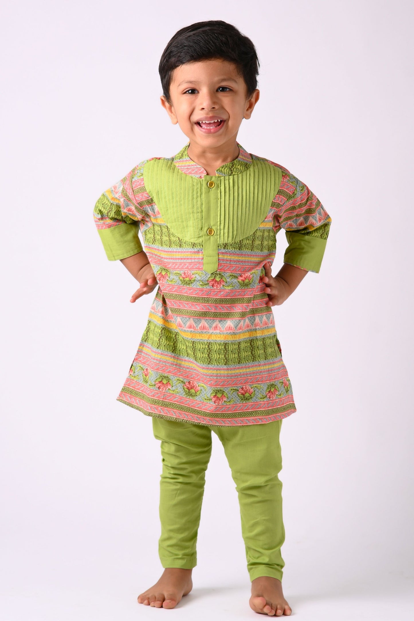 Boys Rangrez Color Block Kurta & Pant set - Green/Yellow